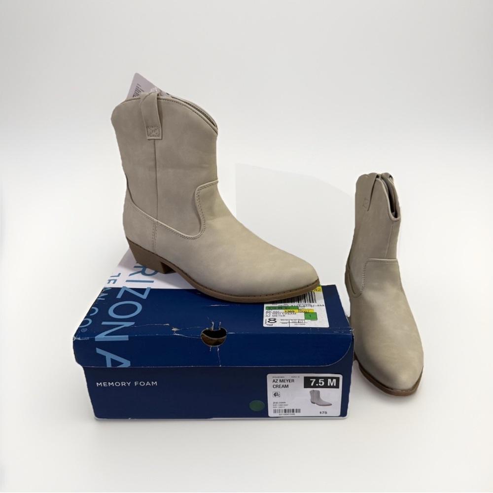 NIB Arizona Jean Co Womens Western Heel Booties Meyer Boots Cream Color Sz 7.5M